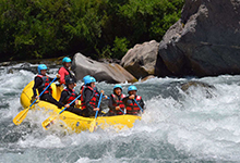 customer share the whitewater raft 